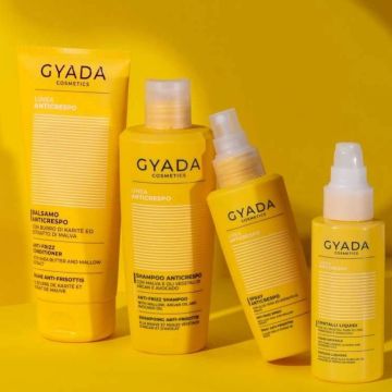 Gyada silottava hiussetti sähköisille hiuksille